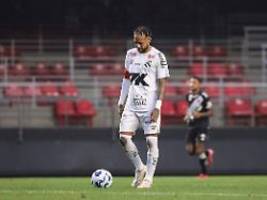 Ex-Bayern-Star zerlegt Santos: Gefallener Superstar Neymar erstickt Wutanfall in Tränen