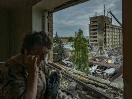 Krieg in der Ukraine: Anders als Trump rollte in Donezk niemand Putin einen roten Teppich aus