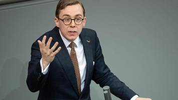 philipp amthors büroleiter tritt aus extrem rechter burschenschaft aus
