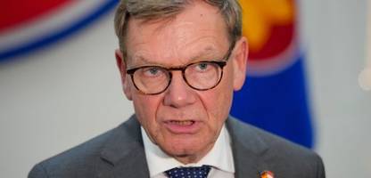 johann wadephul fordert von china mehr druck auf wladimir putin