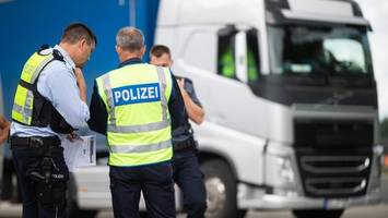 lkw-fahrer in billbrook von falscher polizei überfallen