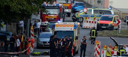 Nach Raubüberfall fallen Schüsse an Tankstelle – Polizist stirbt