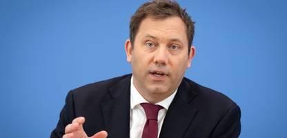 Lars Klingbeil schwört Kabinettskollegen aufs Sparen ein