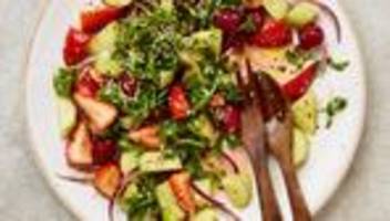 Gurken- und Beerensalat mit Chili: Sweet, so ein herzhafter Salat