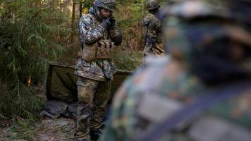 Summer School ☀️: Sind Soldaten die besseren Führungskräfte?