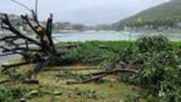 tropensturm in asien: taifun kajiki wirbelt auf vietnam zu - schäden auf hainan