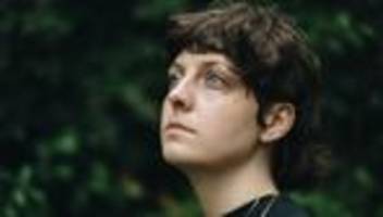 Fiona Sironic: Das Schreiben ist ein Ventil für die Ohnmacht