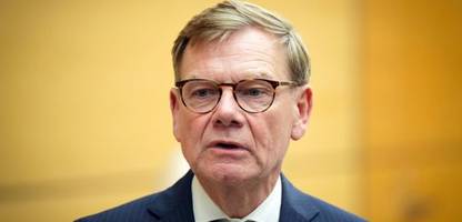 Johann Wadephul: Aktivisten besetzen CDU-Büro in Rendsburg aus Solidarität mit Maja T.