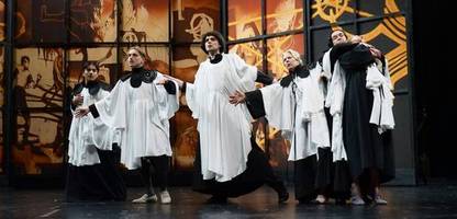 Theaterstreit in Osnabrück: »Wir wollten Dinge auf der Bühne tun, die in allen Kirchen passieren«