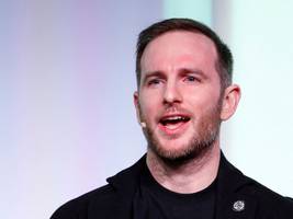 usa: airbnb-mitgründer wechselt ins trump-team