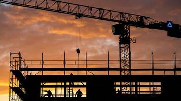 Konjunktur: Wirtschaft optimistischer: Ifo-Index steigt zum sechsten Mal