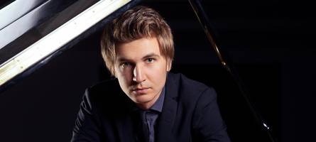 Mit Energie, die beflügelt: Pianist Evgeny Konnov gewinnt die Herzen des Publikums - und Wettbewerbe