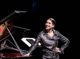 pop und oper: mindestens sehr cool