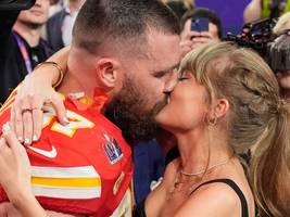 Popkultur: Taylor Swift und Travis Kelce haben sich verlobt