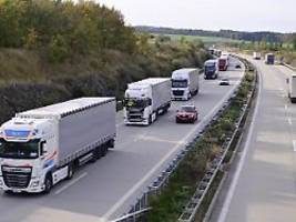 Jede dritte Firma prüft Umzug: US-Zölle drängen Schweizer Maschinenbauer in Richtung EU