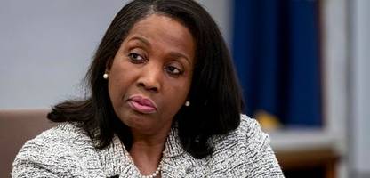Donald Trump: Fed-Gouverneurin Lisa Cook lehnt Trumps Rücktrittsaufforderung ab