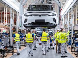 E-Mobilität: In Emden baut VW die Zukunft  - aber viele sind unzufrieden
