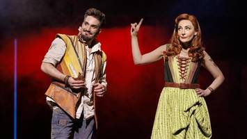 Paukenschlag bei „& Julia“: Star verabschiedet sich aus Hamburg