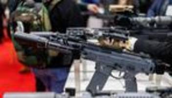 hohe nachfrage: heckler & koch verkauft viel mehr waffen