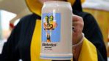 oktoberfest: offizieller oktoberfest-maßkrug ist den bedienungen gewidmet