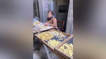 Baris „Pasta-Omas“ wehren sich gegen Razzia – Streik artet aus
