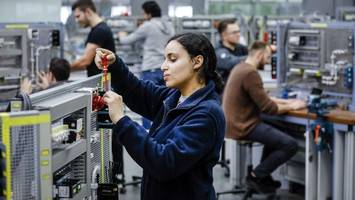 in diesen branchen in hamburg sind aktuell die meisten jobs frei