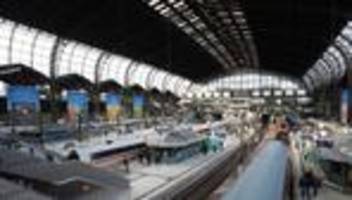 bahnverkehr: fernzüge kommen öfter verspätet am hamburger hauptbahnhof an