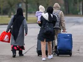 Einrichtungen seit März aktiv: Deutsche Dublin-Zentren schieben kaum Migranten ab