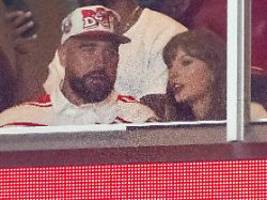 Erster Auftritt nach Verlobung: Taylor Swift und Travis Kelce gehen zusammen raus