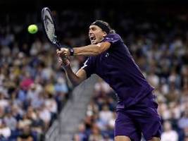 Routiniert, aber glanzlos: Zverev zieht bei US-Open in dritte Runde ein