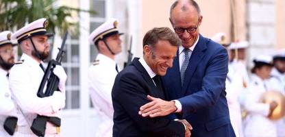 Emmanuel Macron und Friedrich Merz: Wenn Frankreichs Präsident den Kanzler unter Pinien verwöhnt