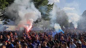 polizei zieht fanmarsch-fazit – cro-konzertbesucher verwundert