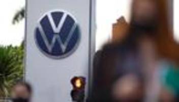 Autoindustrie: VW wegen entwürdigender Arbeitsbedingungen in Brasilien verurteilt