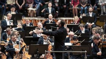 philharmonie: auftakt mit virtuosentum und klangsinnlichkeit