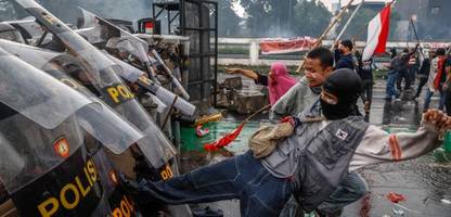 Indonesien: Brandanschläge auf Parlament bei Protesten – Präsident sagt China-Reise ab