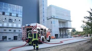 Brand in neuer MVA Stapelfeld: 40 Tonnen Müll in Flammen