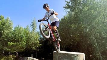Wie es Julius (14) im Bike Trial an die Weltspitze schaffen will