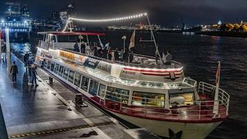 „Hamburg Beer Week“: Mit Fischbrötchen und Bier durch den Hafen