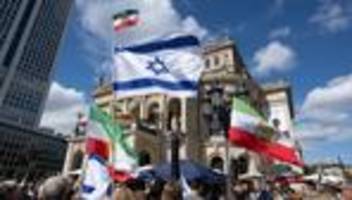Proteste: Mehrere hundert Teilnehmer bei Demo gegen Antisemitismus
