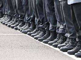 Aus der Schmoll-Ecke: Deutsche Männer im Krieg? Nö, einfach das Geschlecht wechseln