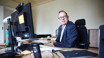 Mit Bürgermeister Oliver Igel auf Tour: Startschuss in diesem Kiez