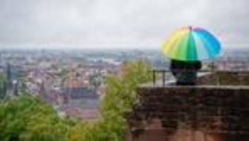 wettervorhersage: kühles und regnerisches wetter zum wochenstart