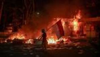 Proteste in Indonesien: Tote, Verletzte und Plünderungen