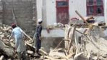 Afghanistan: Hunderte Tote nach Erdbeben an Afghanistans Grenze befürchtet