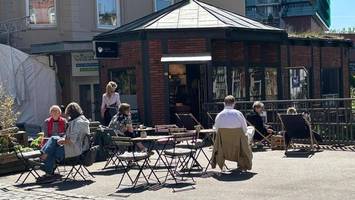 After-Work mit Live-Musik und griechischem Flair im Café Filia