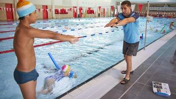 Intensiv-Schwimmkurse sind voller Erfolg – Senatorin will mehr