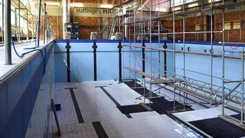 Bitte nicht abtauchen: Das Schwimmbad wird zum Krisengebiet