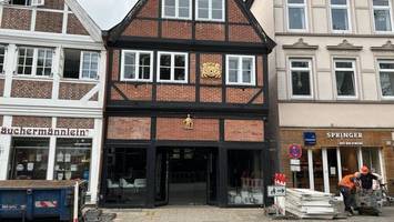 neues restaurant mit terrasse am wasser eröffnet in bergedorf