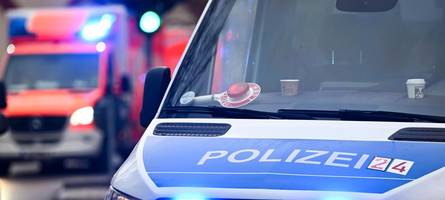 Auto in Berlin-Wedding in Menschengruppe gefahren – Betreuerin schwer verletzt