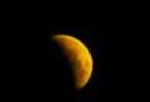 astronomie: mondfinsternis teils auch in deutschland zu beobachten